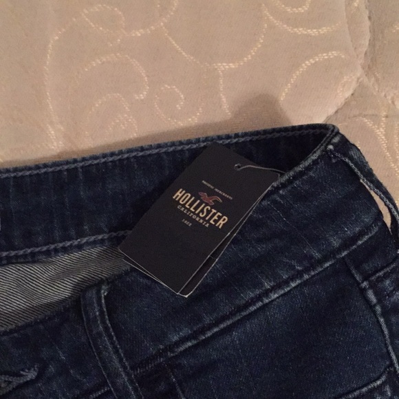 Juniors Hollister Jean shorts size 0. - Picture 4 of 5
